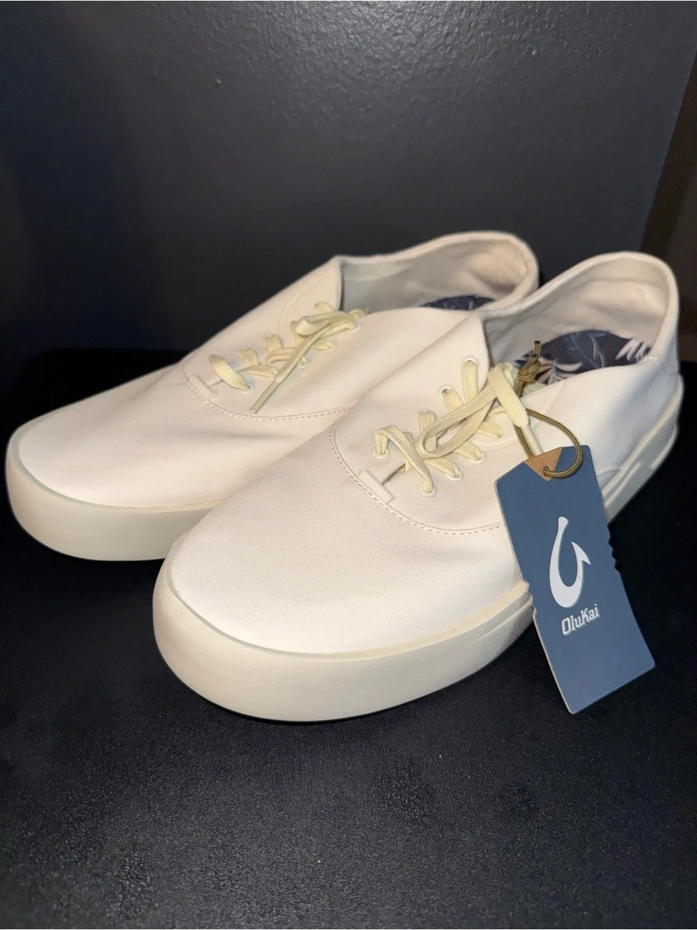 🆕 OluKai Tradewind Sneakers Off White Men’s 12